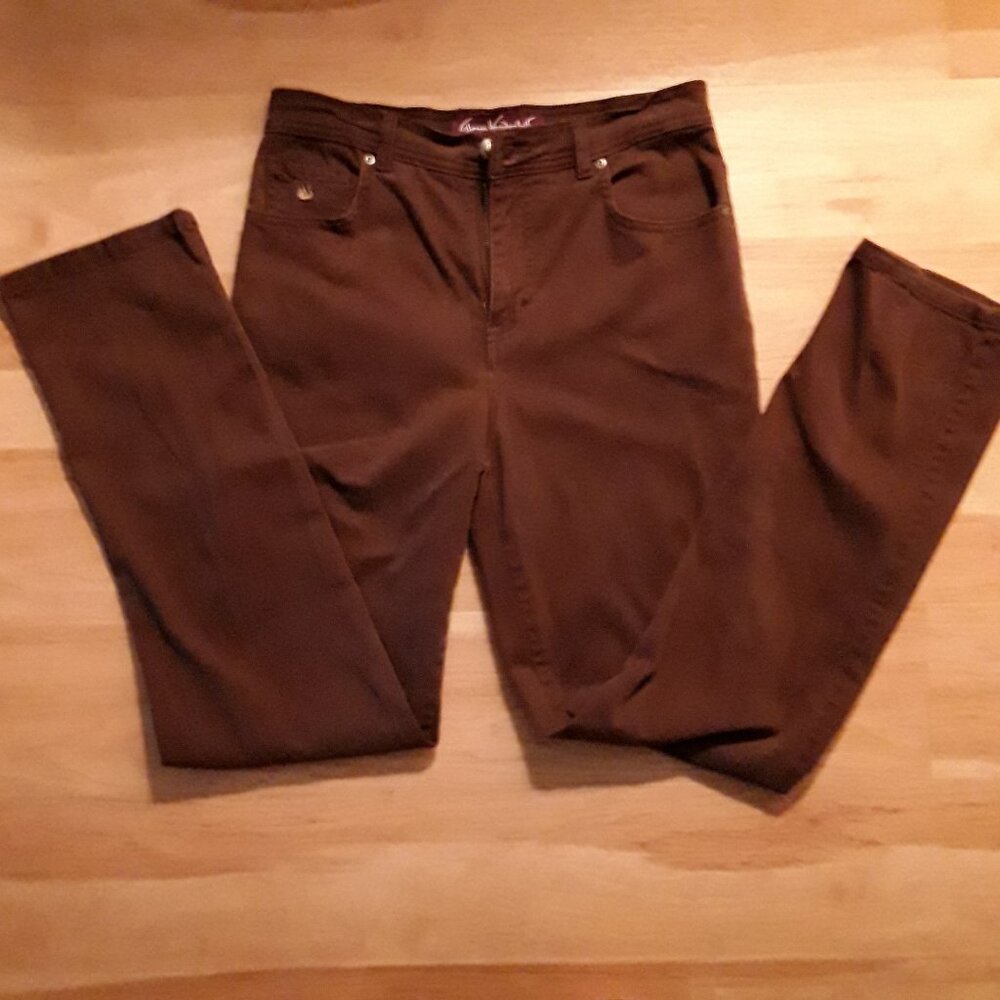 Gloria Vanderbilt brown jeans size 8
